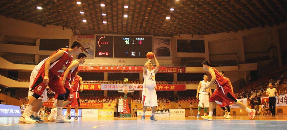 连遭冷门 连遭冷门