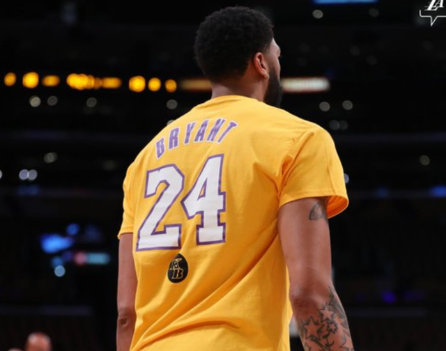 一号位与侧 一号位与侧